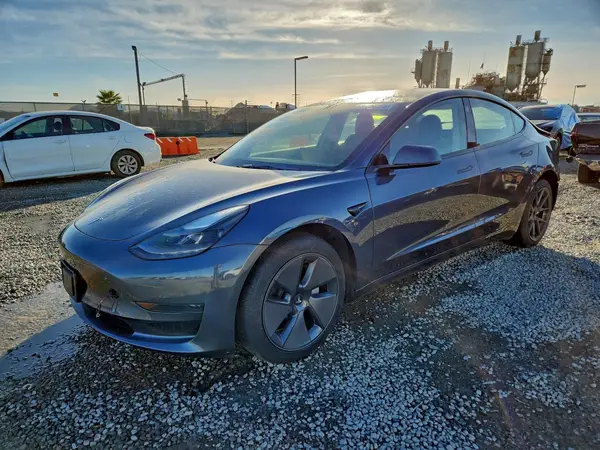 5YJ3E1EA0PF694531 2023 TESLA MODEL 3 - Image 1