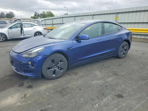 5YJ3E1EA0PF696652 2023 TESLA MODEL 3 - Image 1