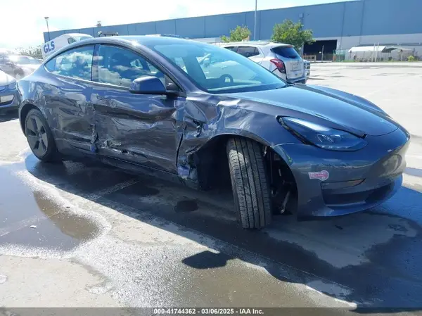 5YJ3E1EA0PF698076 2023 TESLA MODEL 3 - Image 1