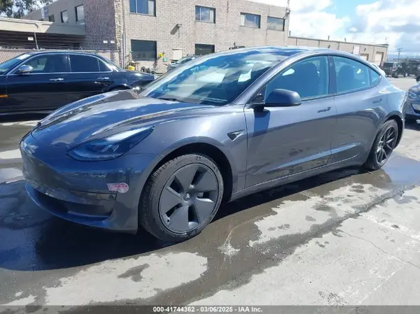 5YJ3E1EA0PF698076 2023 TESLA MODEL 3 - Image 2