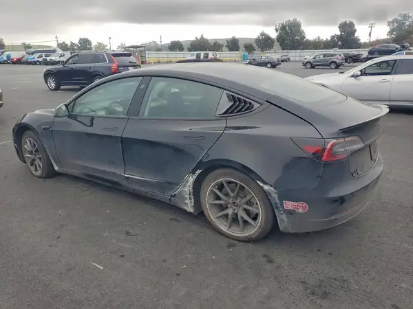 5YJ3E1EA0PF707875 2023 TESLA MODEL 3 - Image 2