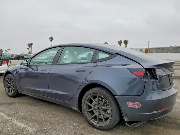 5YJ3E1EA0PF714390 2023 TESLA MODEL 3 - Image 2