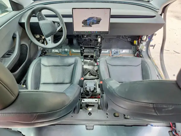 5YJ3E1EA0RF724520 2024 TESLA MODEL 3 - Image 8