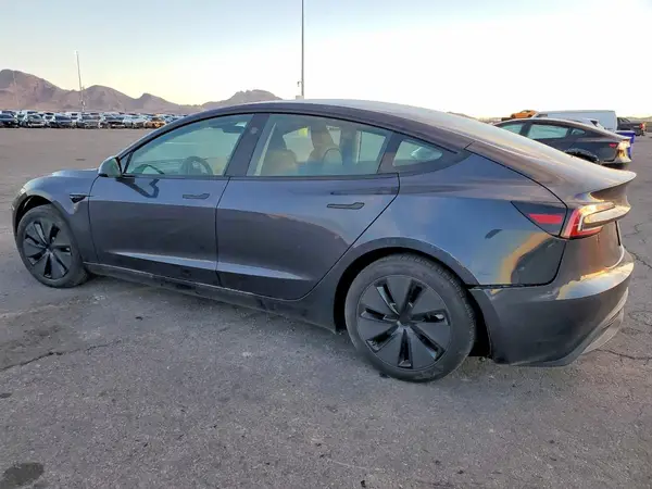 5YJ3E1EA0RF727627 2024 TESLA MODEL 3 - Image 2