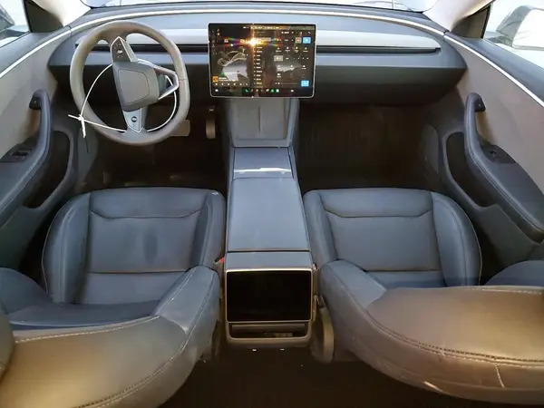 5YJ3E1EA0RF727627 2024 TESLA MODEL 3 - Image 8