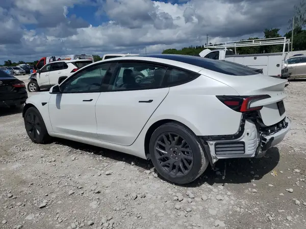 5YJ3E1EA0RF731595 2024 TESLA MODEL 3 - Image 2