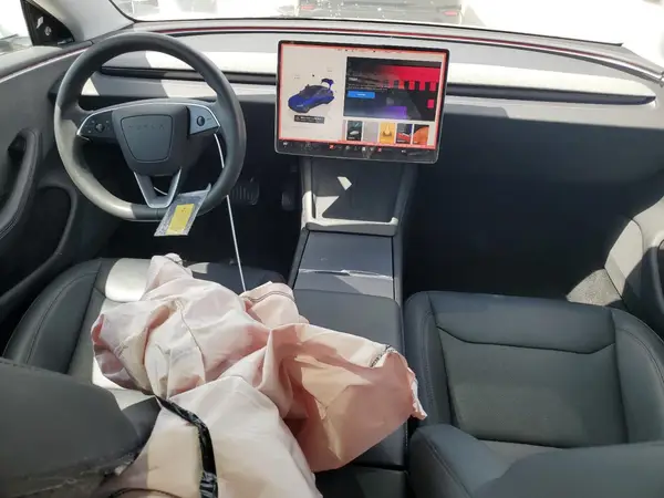 5YJ3E1EA0RF731595 2024 TESLA MODEL 3 - Image 8