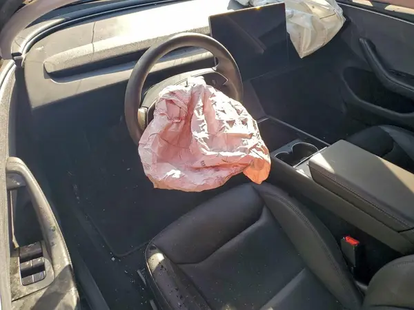 5YJ3E1EA0RF733282 2024 TESLA MODEL 3 - Image 8
