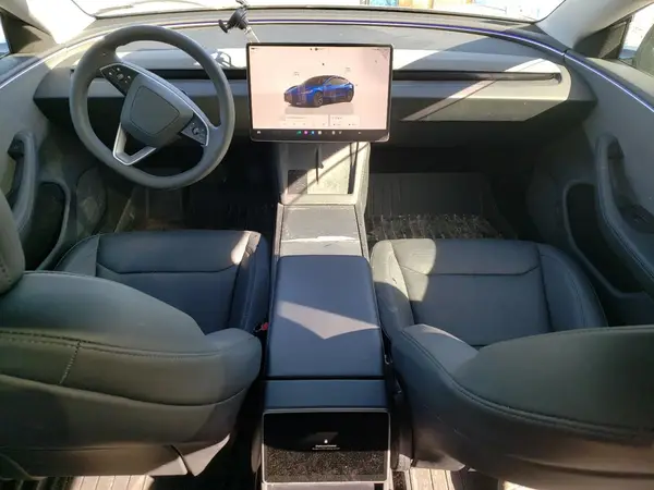 5YJ3E1EA0RF736232 2024 TESLA MODEL 3 - Image 8