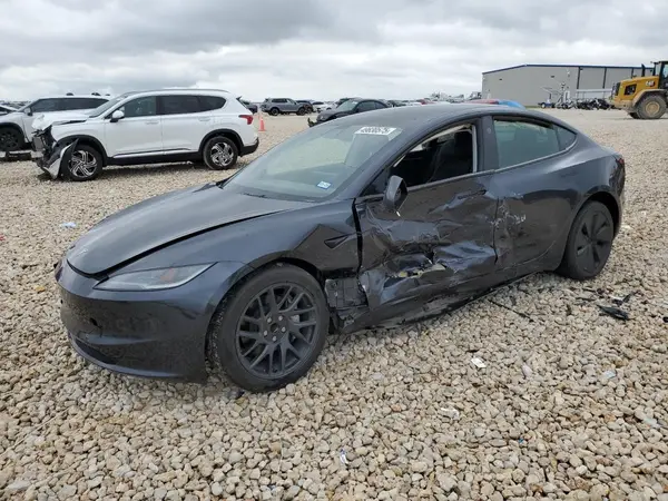 5YJ3E1EA0RF739034 2024 TESLA MODEL 3 - Image 1