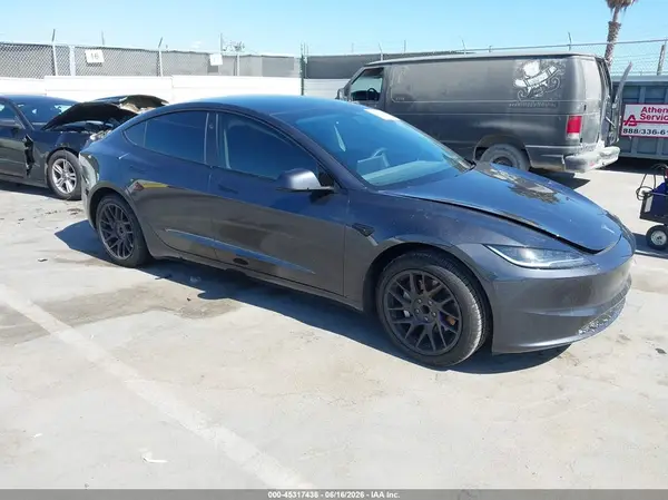 5YJ3E1EA0RF743598 2024 TESLA MODEL 3 - Image 1