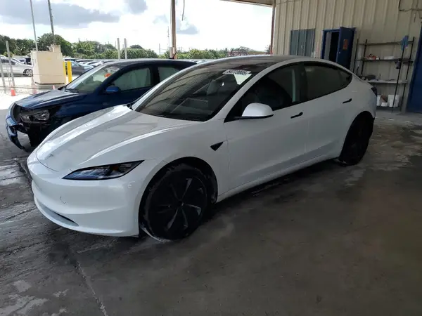 5YJ3E1EA0RF743987 2024 TESLA MODEL 3 - Image 1