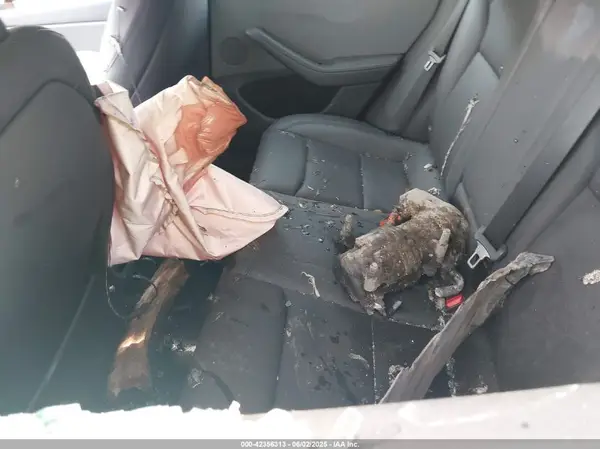5YJ3E1EA0RF748073 2024 TESLA MODEL 3 - Image 8