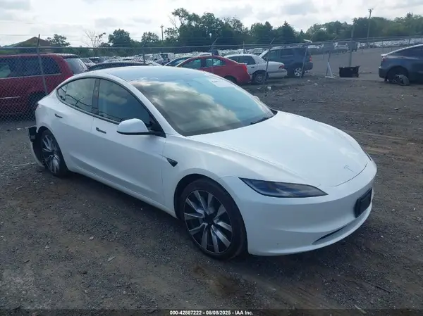 5YJ3E1EA0RF752480 2024 TESLA MODEL 3 - Image 1