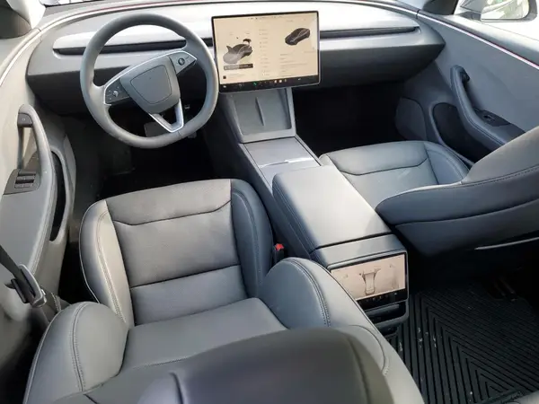 5YJ3E1EA0RF757503 2024 TESLA MODEL 3 - Image 8