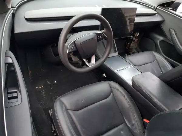 5YJ3E1EA0RF770901 2024 TESLA MODEL 3 - Image 8