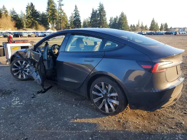 5YJ3E1EA0RF771059 2024 TESLA MODEL 3 - Image 2