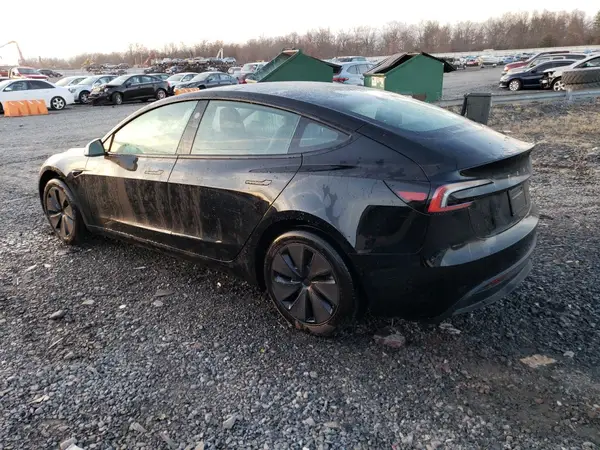 5YJ3E1EA0RF772132 2024 TESLA MODEL 3 - Image 2