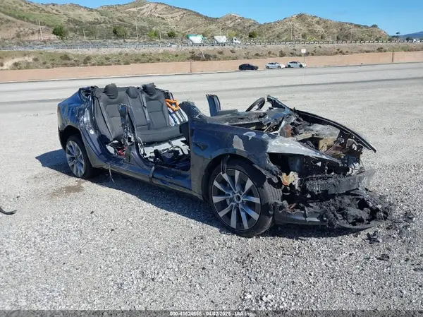 5YJ3E1EA0RF772552 2024 TESLA MODEL 3 - Image 1
