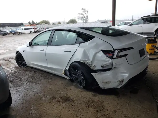 5YJ3E1EA0RF772681 2024 TESLA MODEL 3 - Image 2