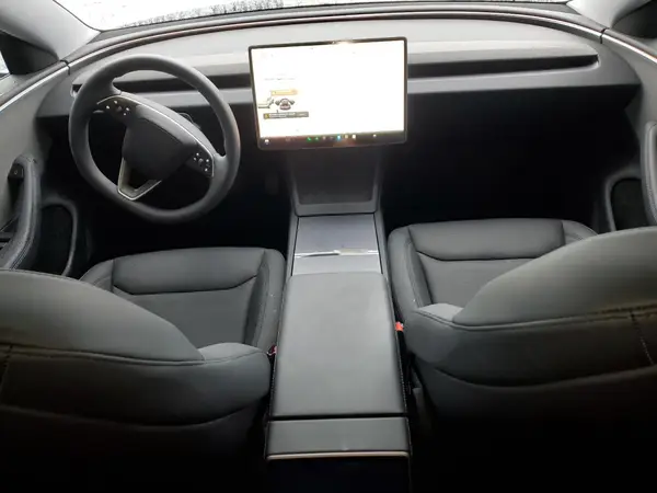 5YJ3E1EA0RF772681 2024 TESLA MODEL 3 - Image 8