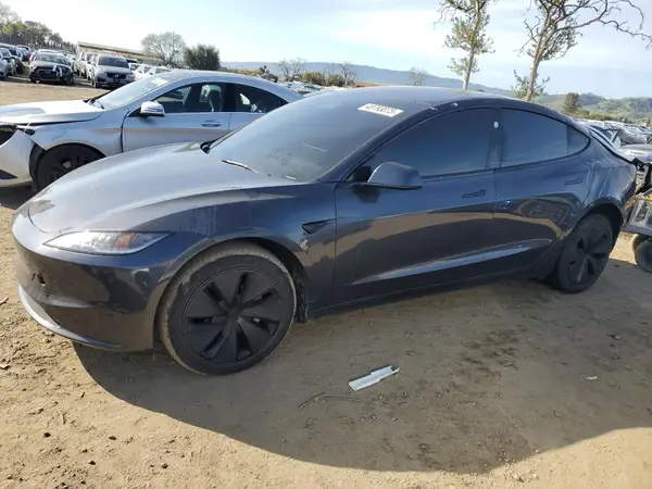 5YJ3E1EA0RF784894 2024 TESLA MODEL 3 - Image 1
