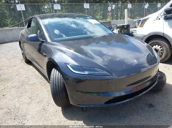 5YJ3E1EA0RF823760 2024 TESLA MODEL 3 - Image 1