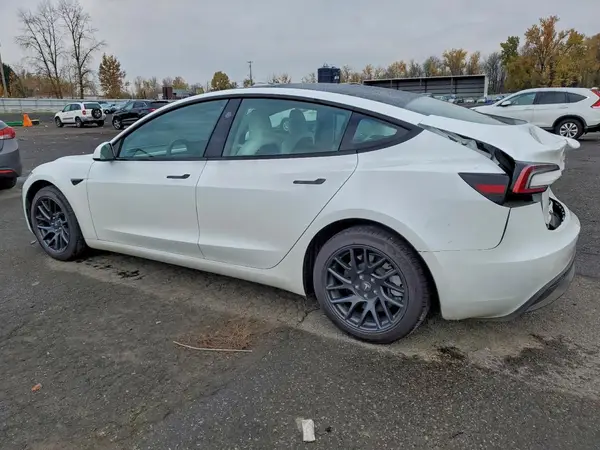 5YJ3E1EA0RF830983 2024 TESLA MODEL 3 - Image 2