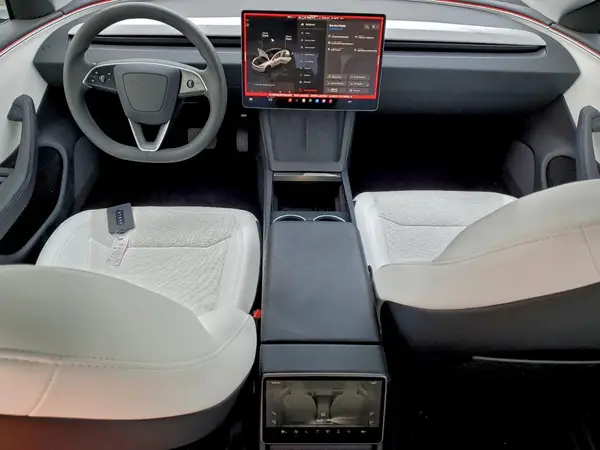 5YJ3E1EA0RF830983 2024 TESLA MODEL 3 - Image 8
