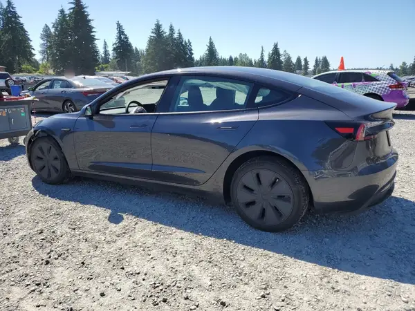 5YJ3E1EA0RF843300 2024 TESLA MODEL 3 - Image 2