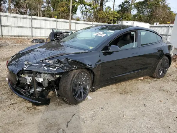 5YJ3E1EA0RF843569 2024 TESLA MODEL 3 - Image 1