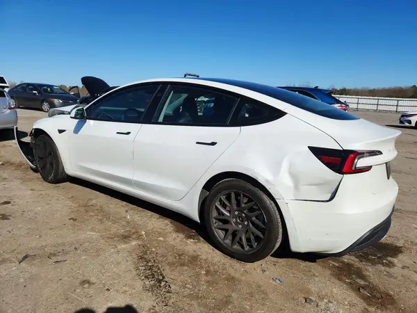 5YJ3E1EA0RF854684 2024 TESLA MODEL 3 - Image 2
