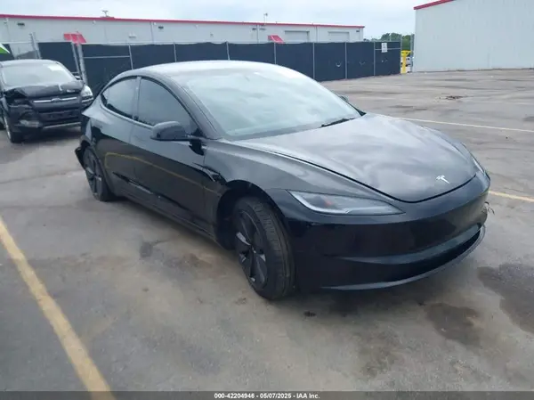 5YJ3E1EA0RF856726 2024 TESLA MODEL 3 - Image 1