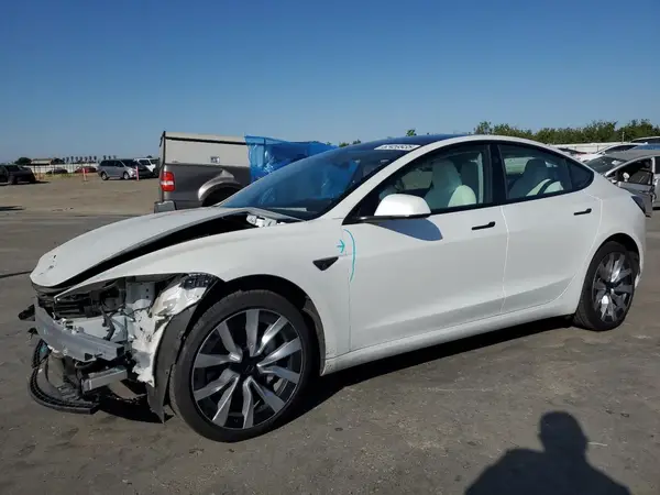 5YJ3E1EA0RF856760 2024 TESLA MODEL 3 - Image 1