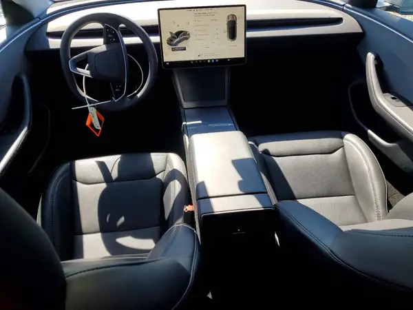 5YJ3E1EA0RF863692 2024 TESLA MODEL 3 - Image 8