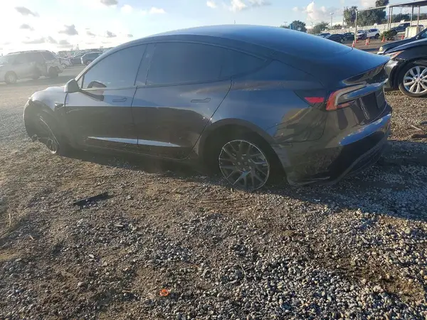 5YJ3E1EA0RF864972 2024 TESLA MODEL 3 - Image 2