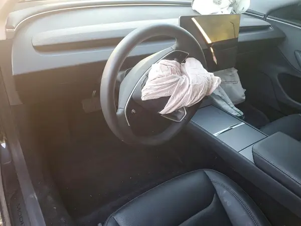 5YJ3E1EA0RF864972 2024 TESLA MODEL 3 - Image 8
