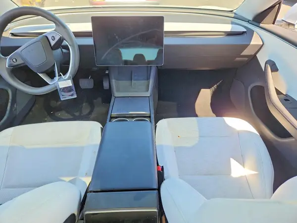 5YJ3E1EA0RF865068 2024 TESLA MODEL 3 - Image 8