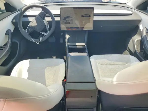 5YJ3E1EA0RF866348 2024 TESLA MODEL 3 - Image 8