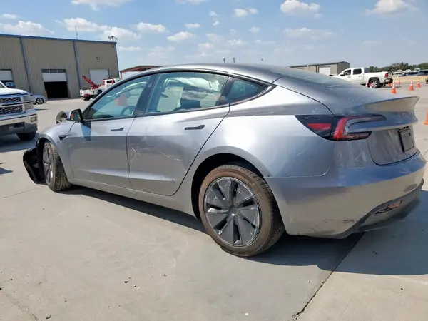 5YJ3E1EA0SF002051 2025 TESLA MODEL 3 - Image 2
