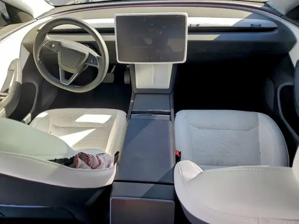 5YJ3E1EA0SF007282 2025 TESLA MODEL 3 - Image 8
