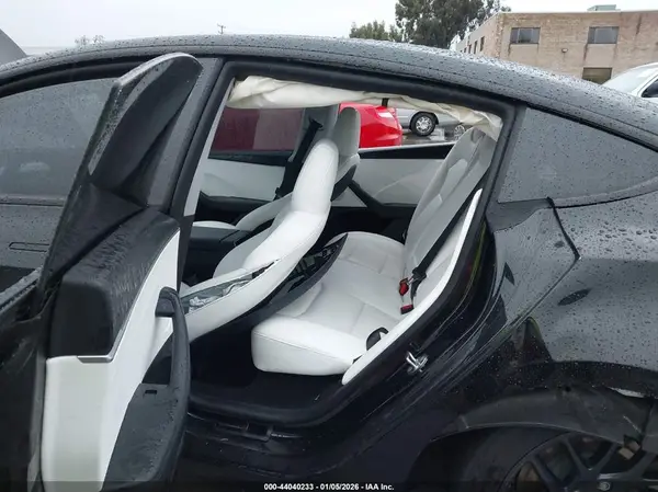 5YJ3E1EA0SF018962 2025 TESLA MODEL 3 - Image 8