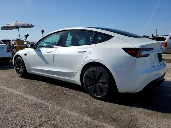 5YJ3E1EA0SF021117 2025 TESLA MODEL 3 - Image 2