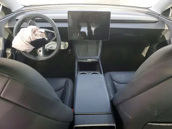 5YJ3E1EA0SF023966 2025 TESLA MODEL 3 - Image 8