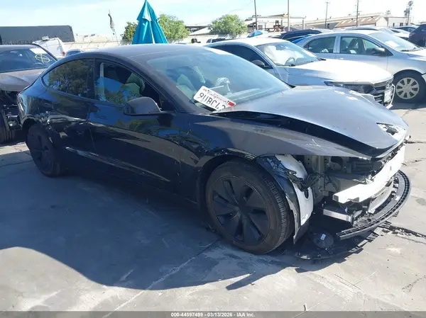 5YJ3E1EA0SF025832 2025 TESLA MODEL 3 - Image 1