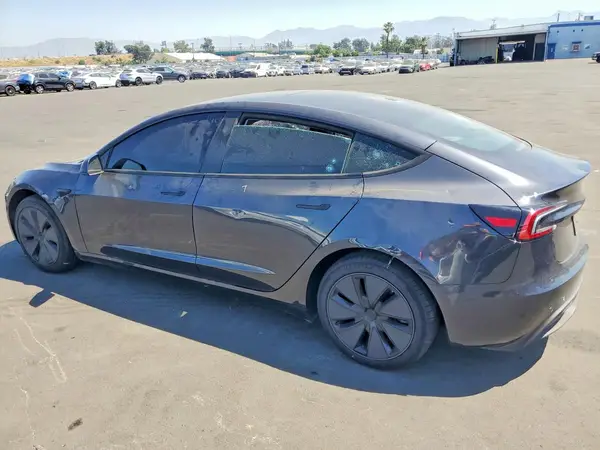 5YJ3E1EA0SF027385 2025 TESLA MODEL 3 - Image 2
