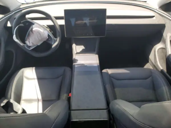 5YJ3E1EA0SF038239 2025 TESLA MODEL 3 - Image 8