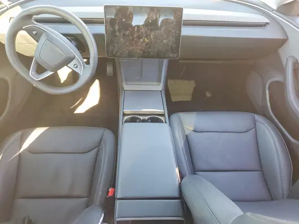 5YJ3E1EA0SF040749 2025 TESLA MODEL 3 - Image 8