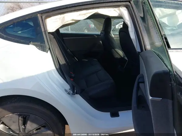 5YJ3E1EA0SF044638 2025 TESLA MODEL 3 - Image 8