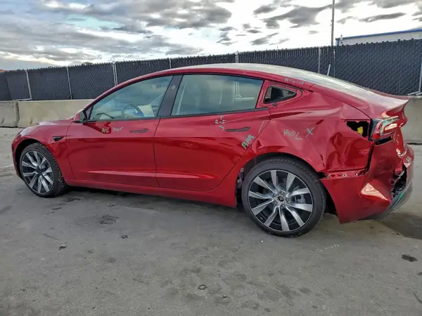 5YJ3E1EA0SF048513 2025 TESLA MODEL 3 - Image 2